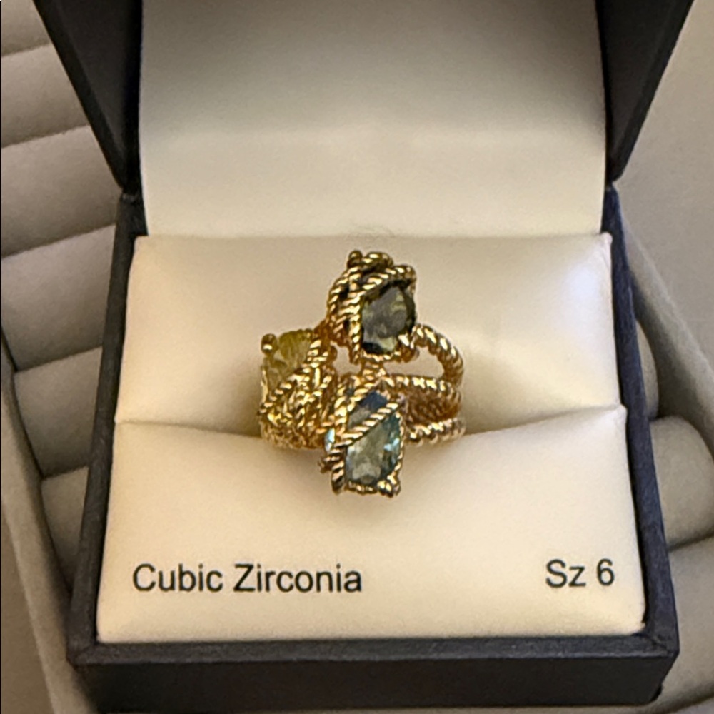 CBC Elegant Gold Cubic Zirconia Ring